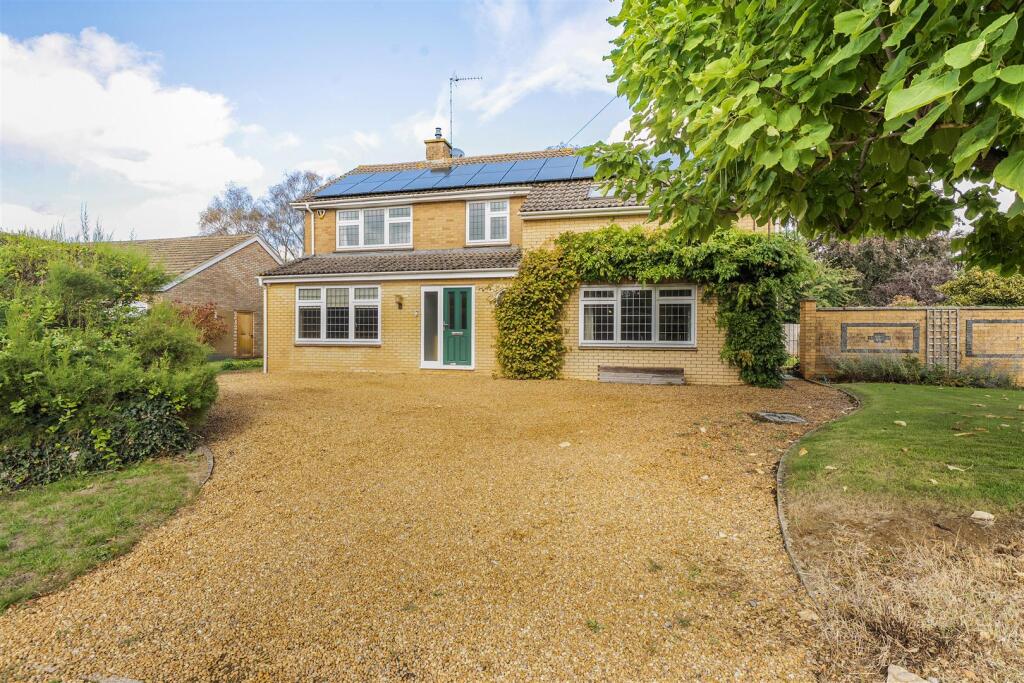 6 Bugbrooke Road, Gayton (2).jpg