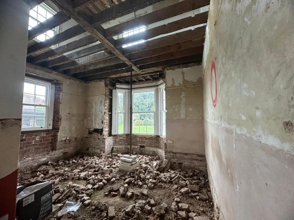 4686f129-8bb1-48e8-a9ce-a065d0971f4e