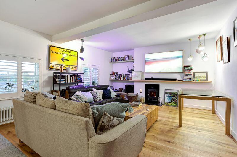 MASTER SUITE BEDROOM