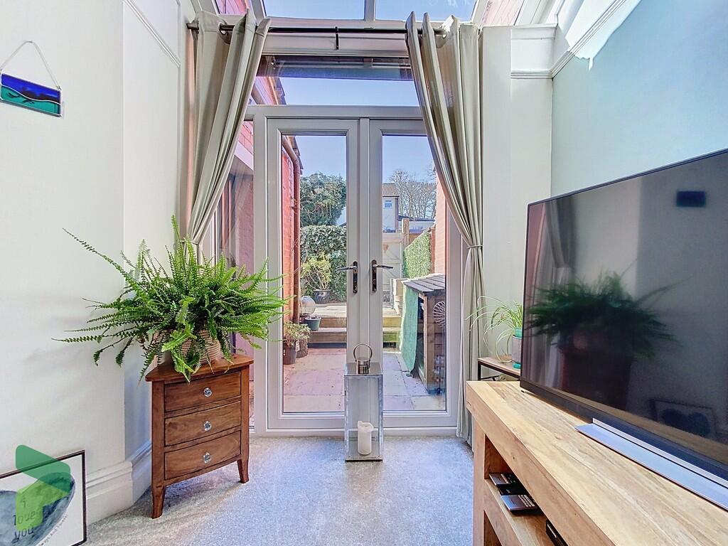 Living Room / Din...