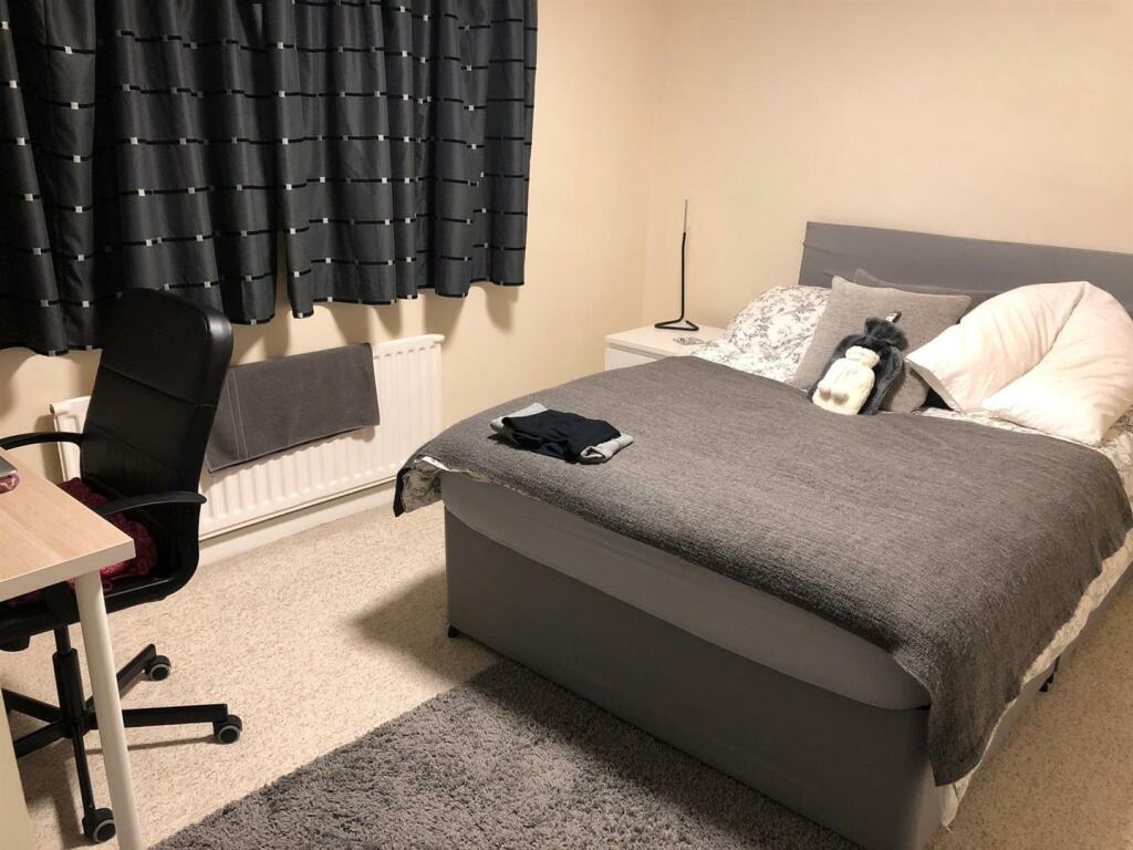 bathroom3.jpg