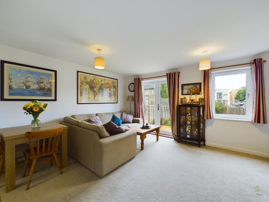 CAM03418G0-PR0076-STILL003