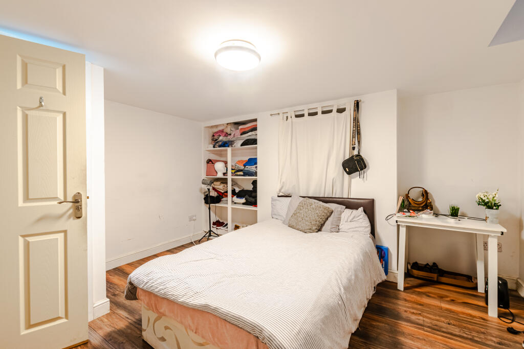 bedroom1