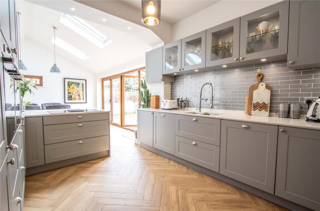 Kitchen/Breakfast Rm