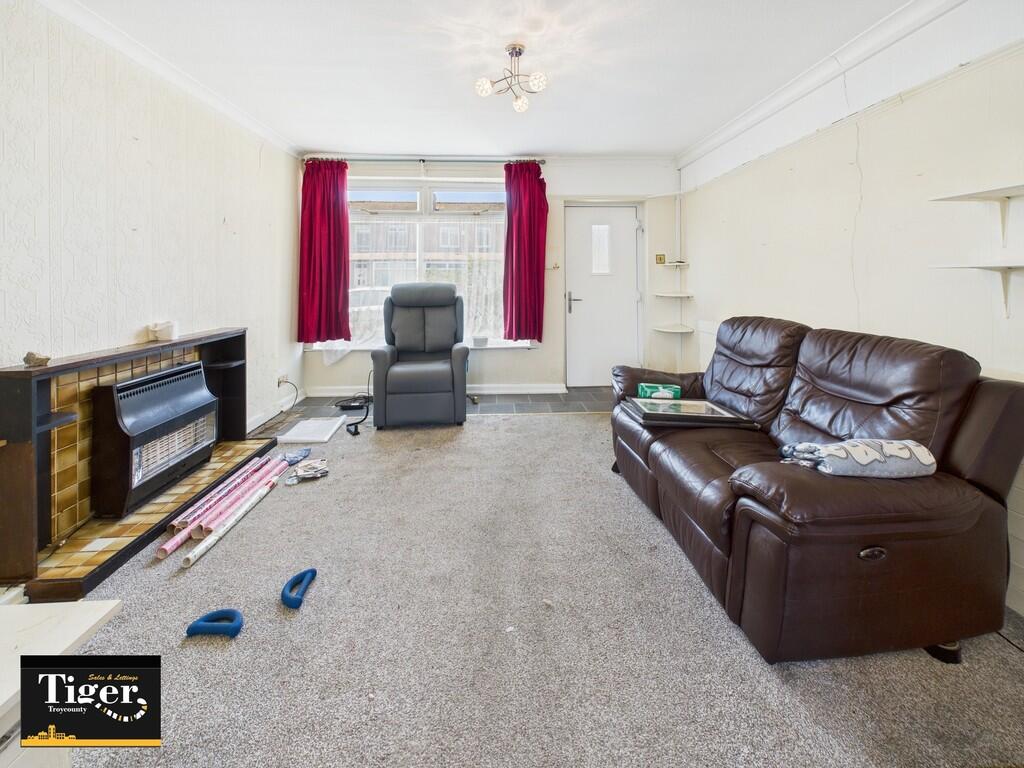 CAM02176G0-PR0539...