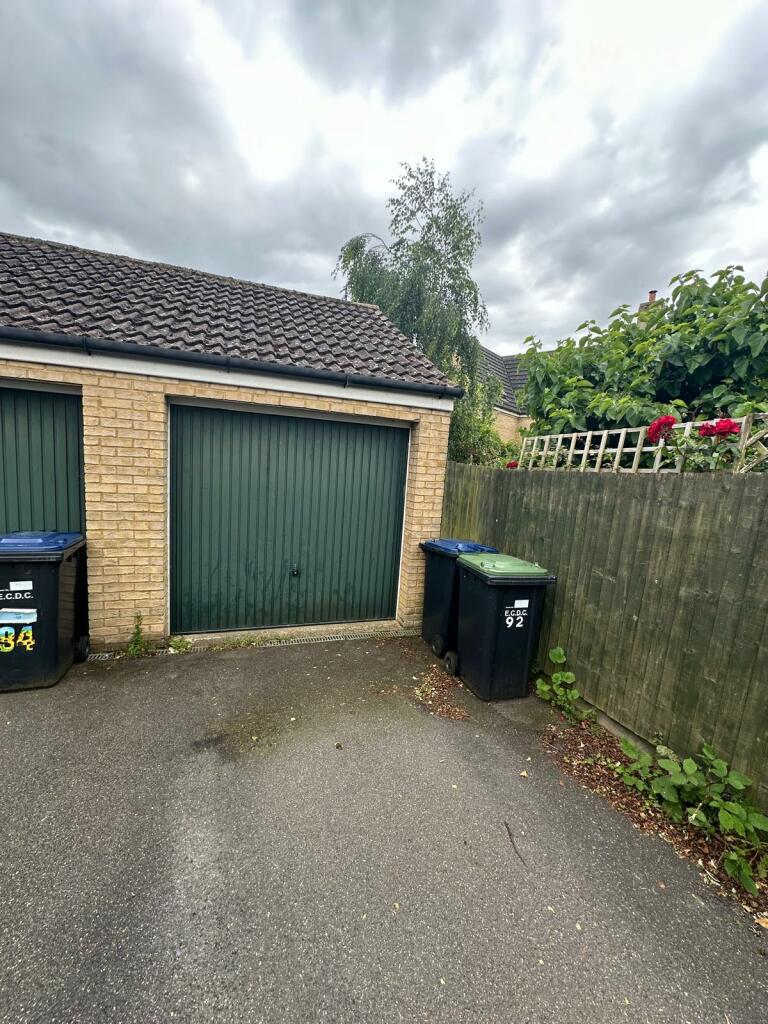 Garage Photo Vendor