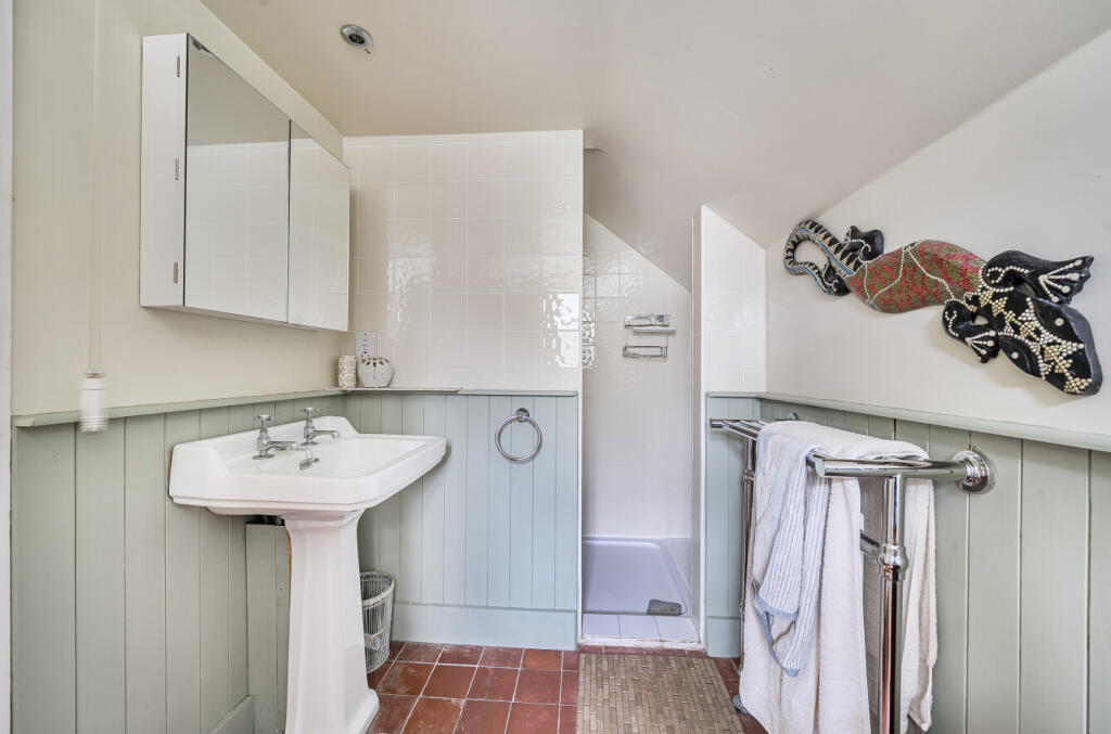 1359075-11-68e963...