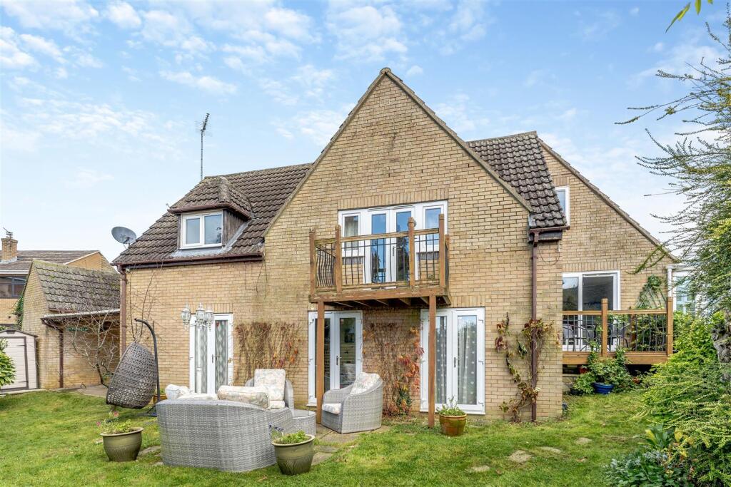 6a The Moors Drive, Middleton Cheney-23.jpg