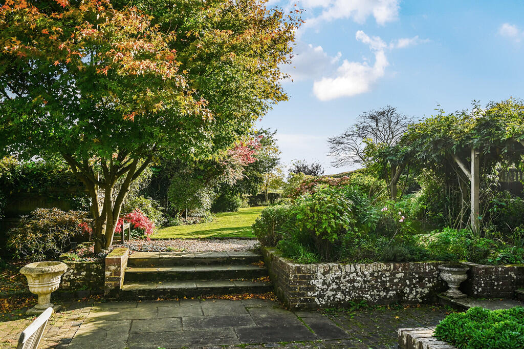 YEW TREE BARN - T...