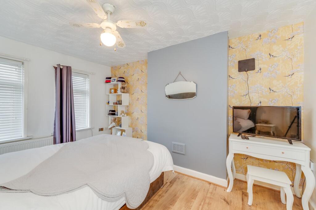 BEDROOMS AND BATHTOOM