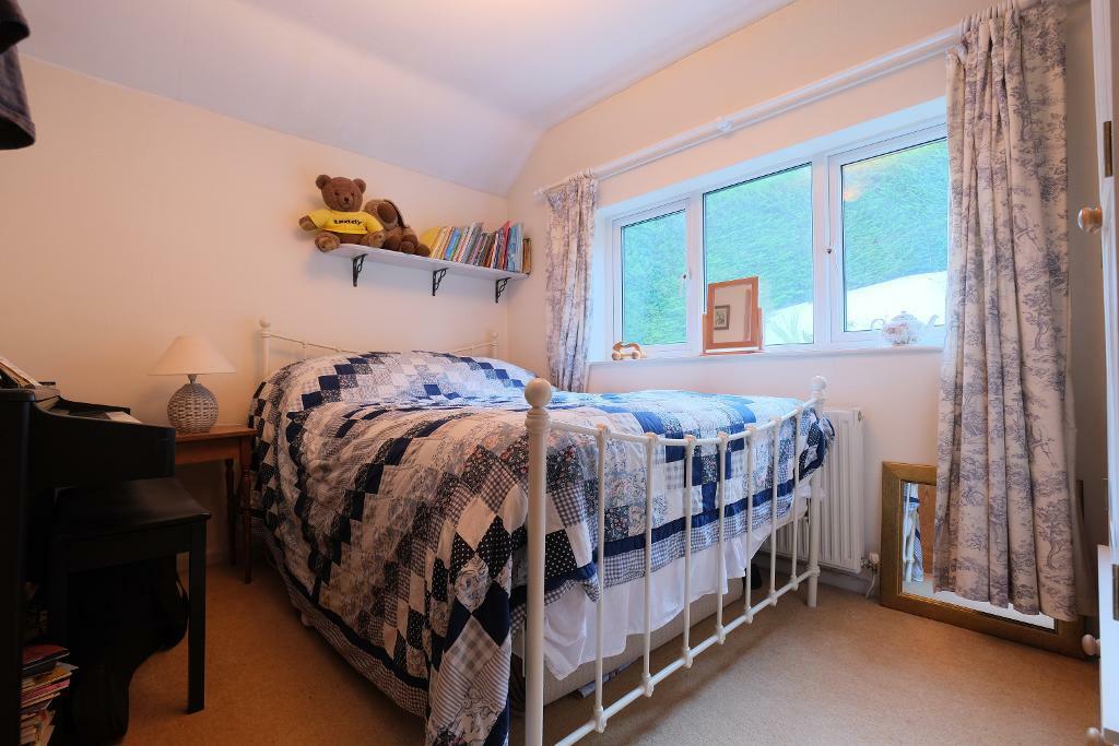 Bedroom 2 at the rear of the cottage