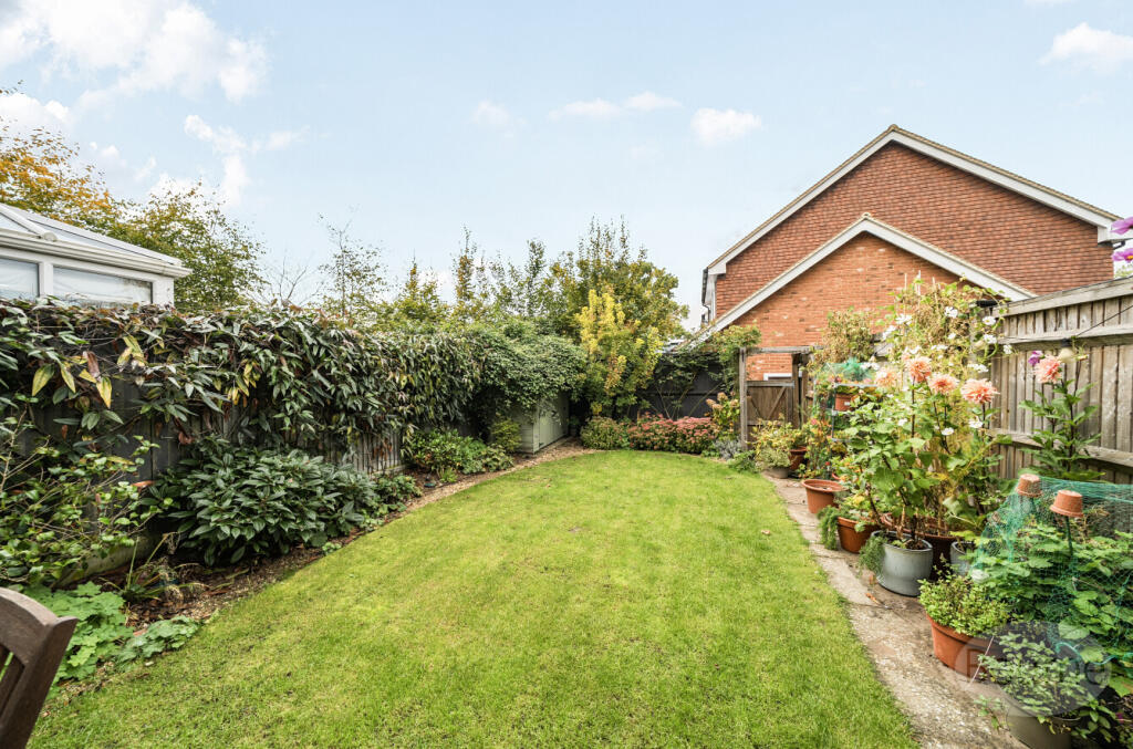 e8889857-3d17-47c...