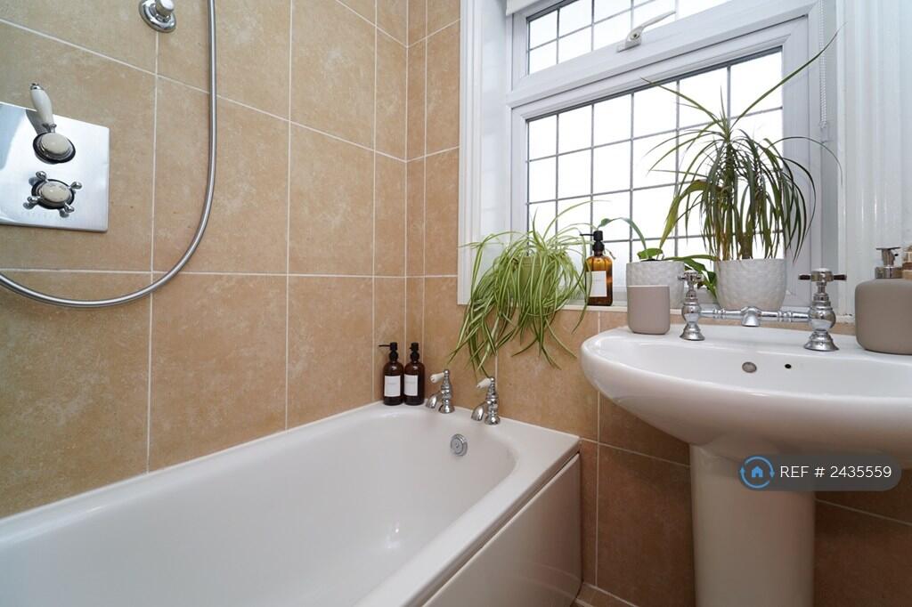 Main Bathroom