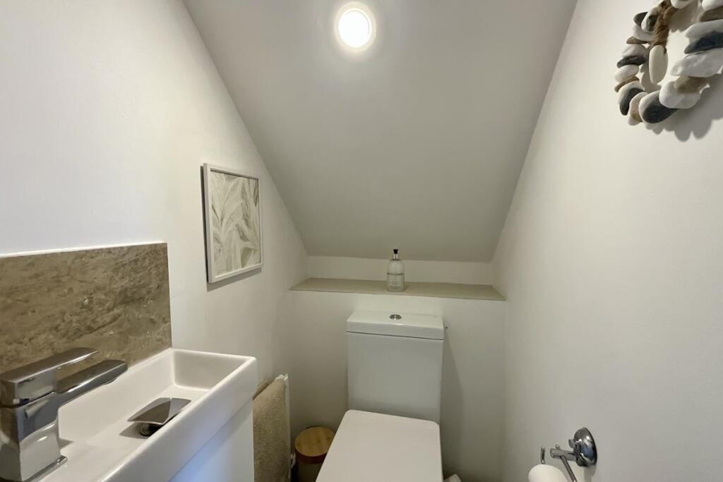 downstairs wc