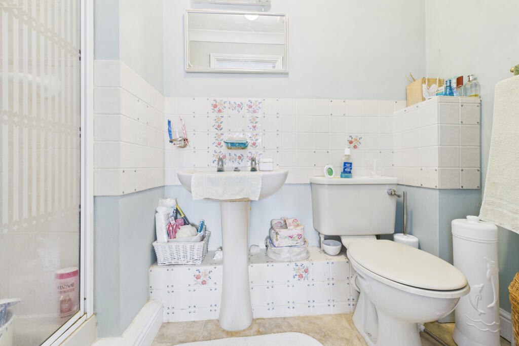 CAM05454G0-PR0017-STILL011