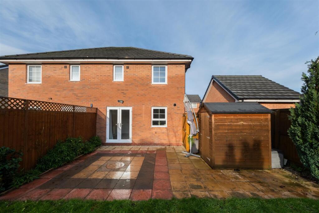 3 Dahlia Crescent-028.jpg