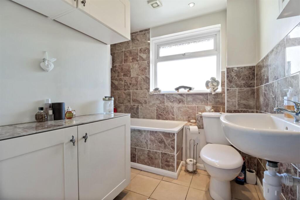 Montague Court 6 _08.JPG