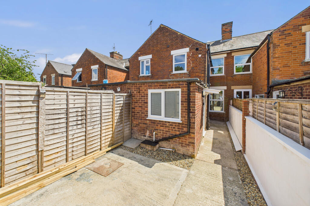 CAM05454G0-PR0036-STILL012