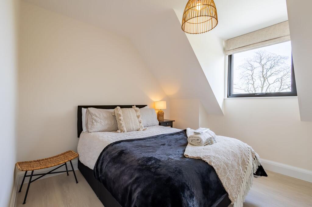 Bedrooms &amp; Bathrooms