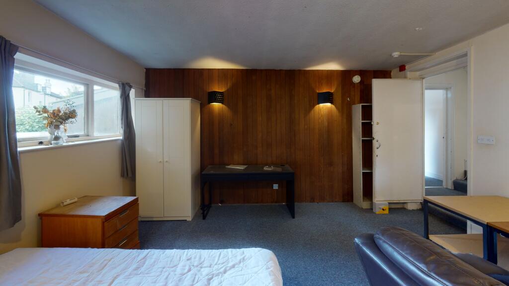 2-Elton-Road-Bedroom