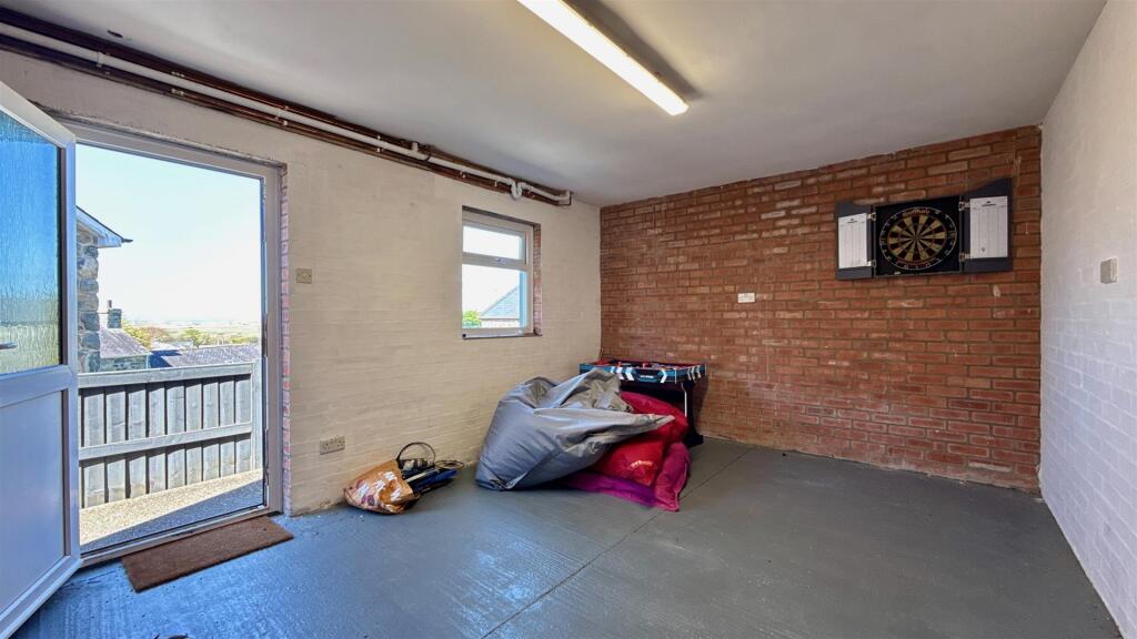 ganes room