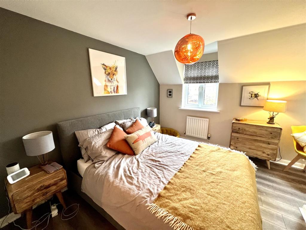 BEDROOM 1