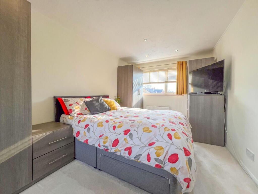 Gloucester Cl. Image-4.jpg