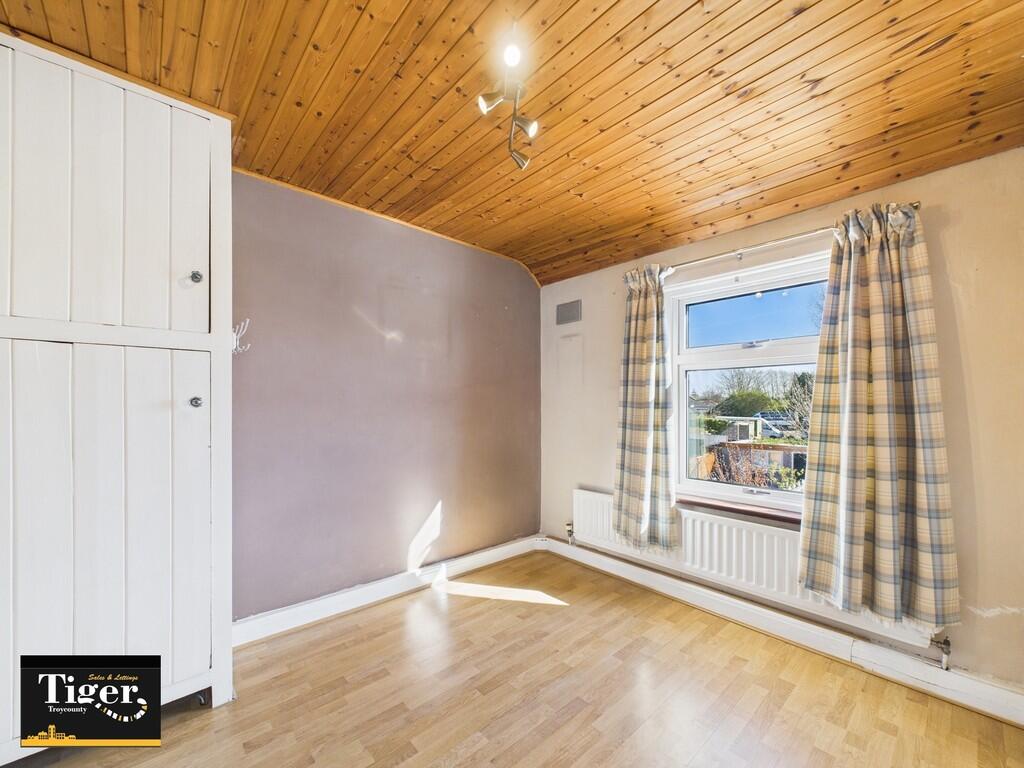 CAM02176G0-PR0534...