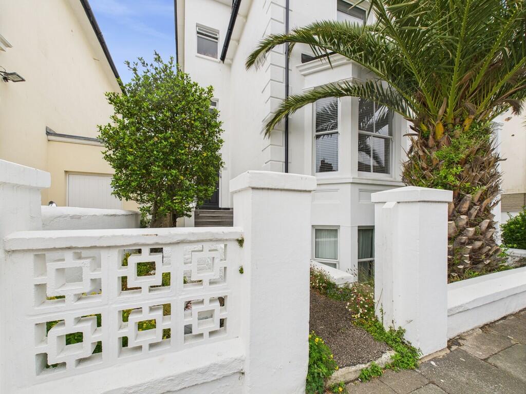 CAM03519G0-PR0297...