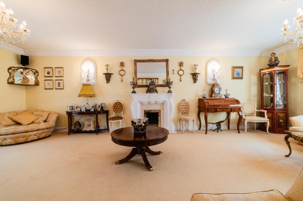 Award-winning Media team on EVERY Listing_40