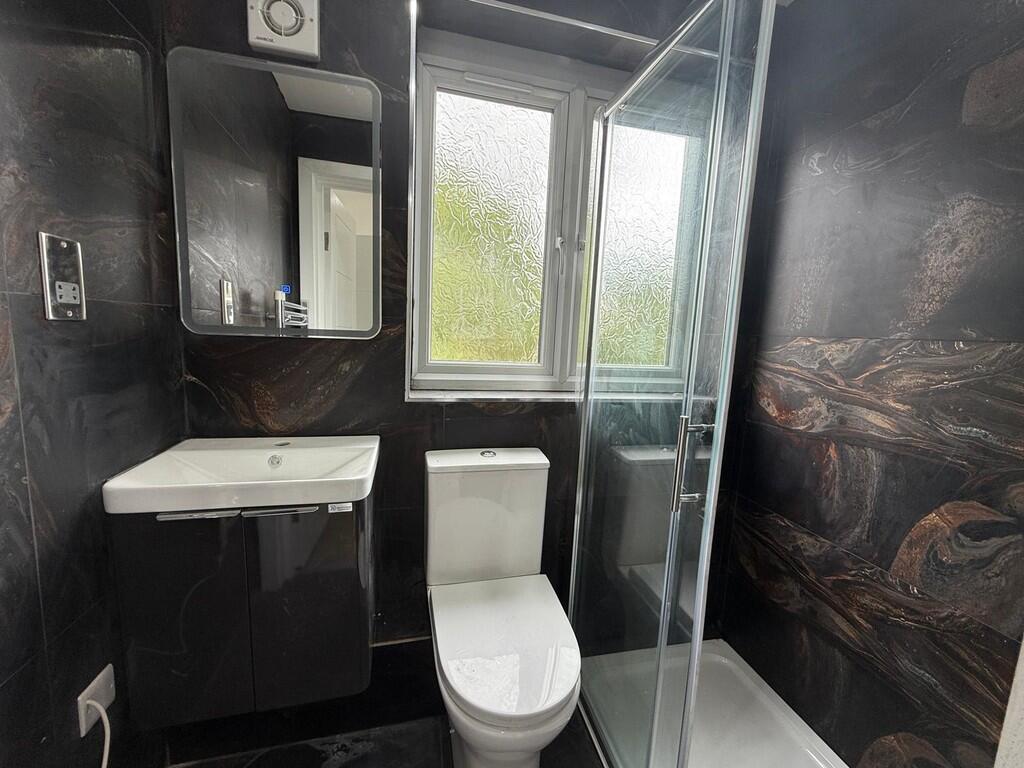 62 Hounslow (2)