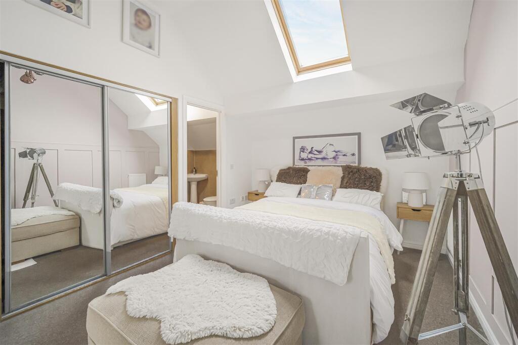 Main bedroom