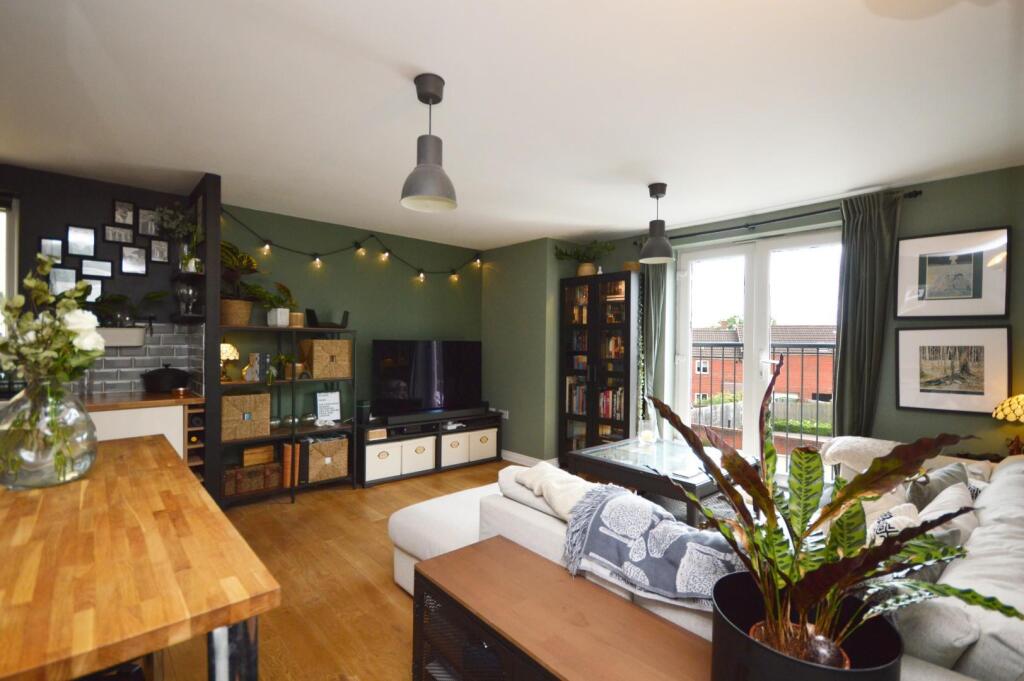 Open Plan Lounge/Kitchen