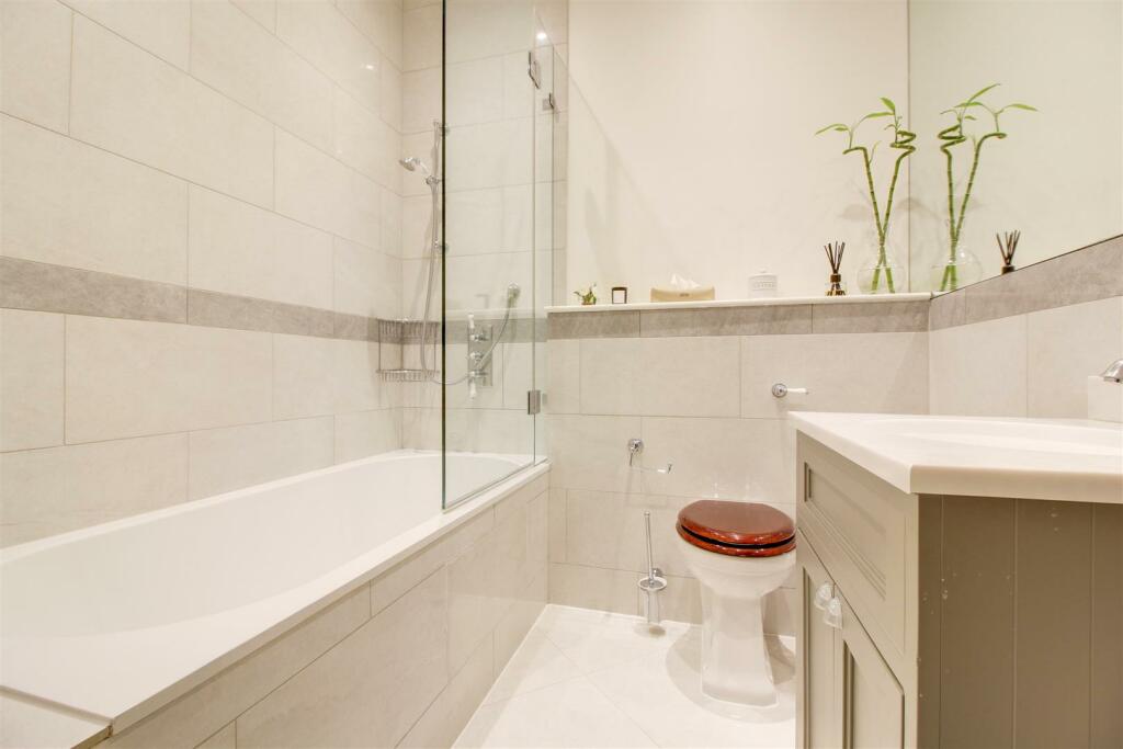 BATH.jpg