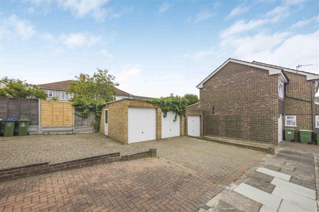 DOUBLE GARAGE