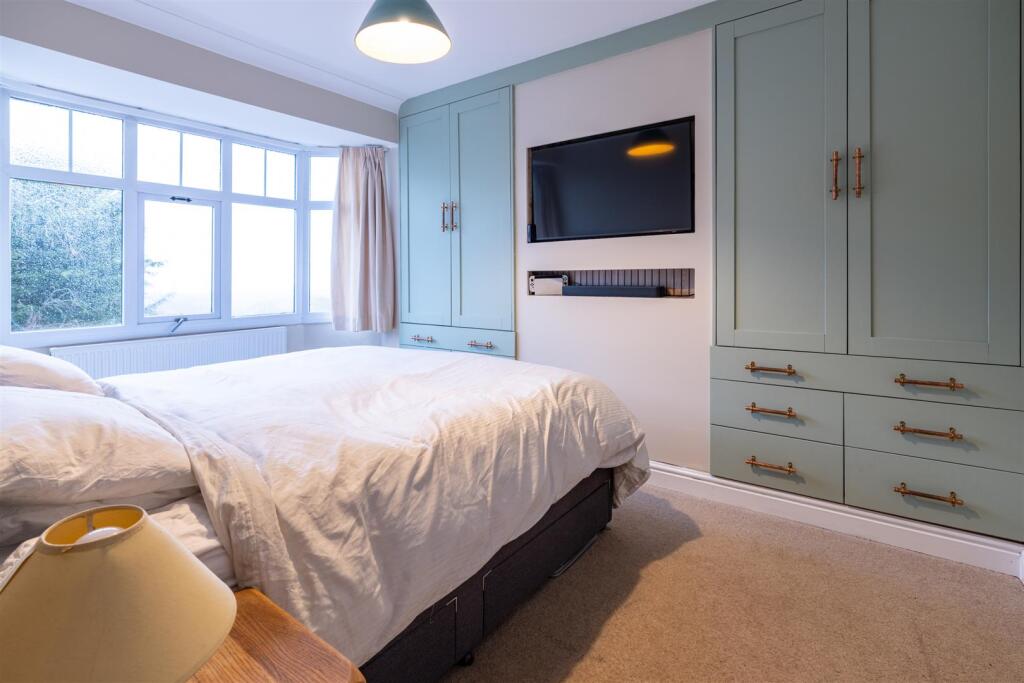 MASTER BEDROOM 2.jpg