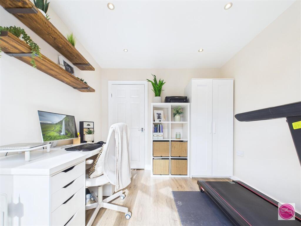 Cobblestone Drive, Newhall (33).jpg