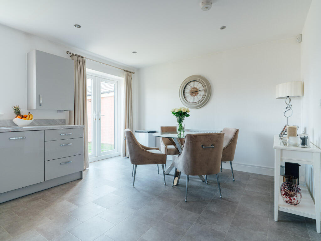 Kitchen / Dining Room
