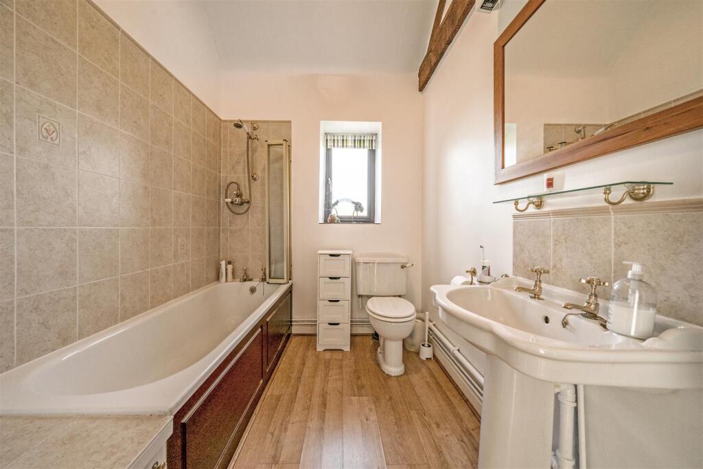 20 Manor Drive, Worthington