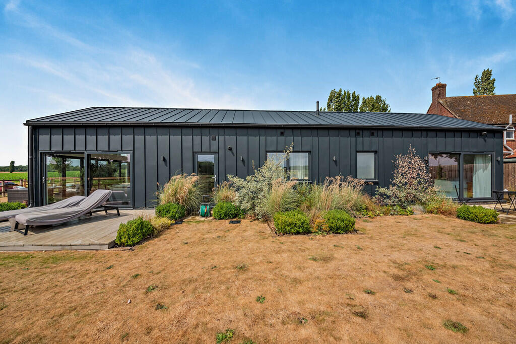 8656824-exterior0...