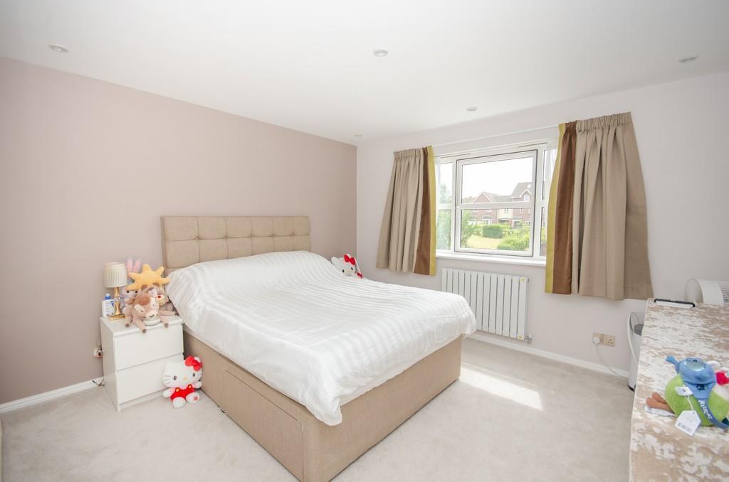 Bedroom 1.jpg