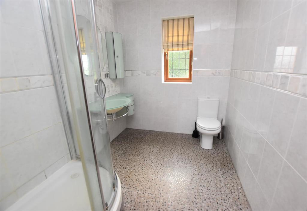En Suite Shower Room.jpg