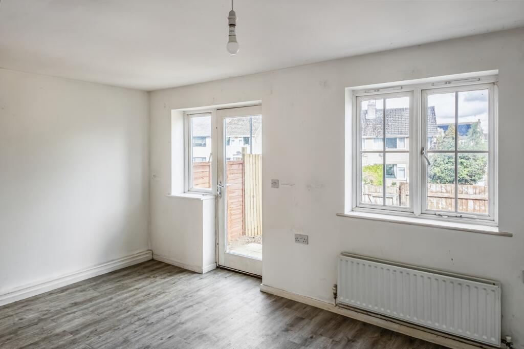 4a Alexander Road, Malmesbury, Wiltshire, SN16 0DW