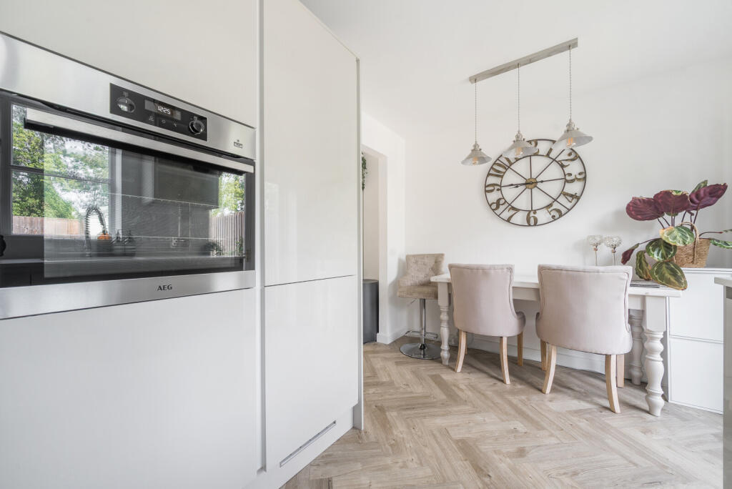 1299152-15-68385b...