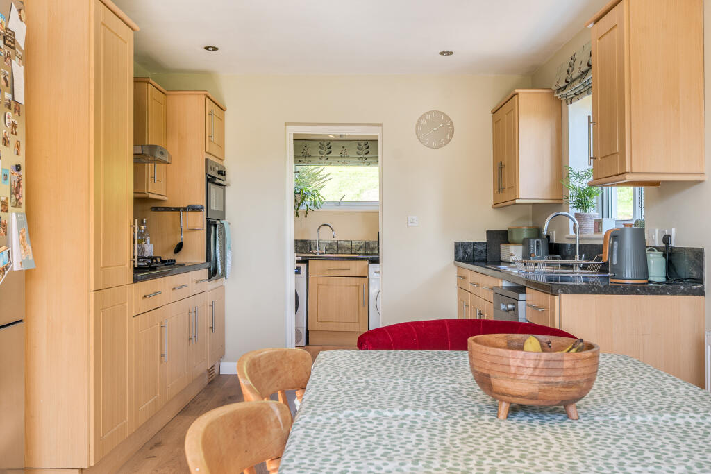 1354464-19-68d3f3b71b1d4-ARW-1