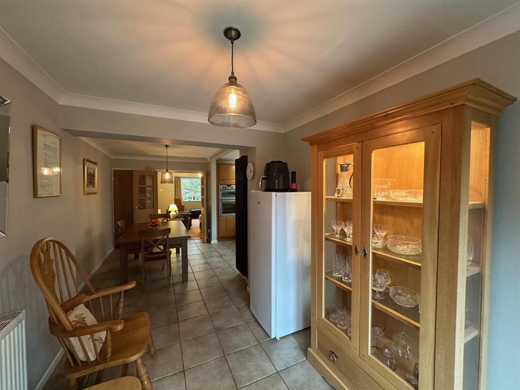Family Room 2.jpg