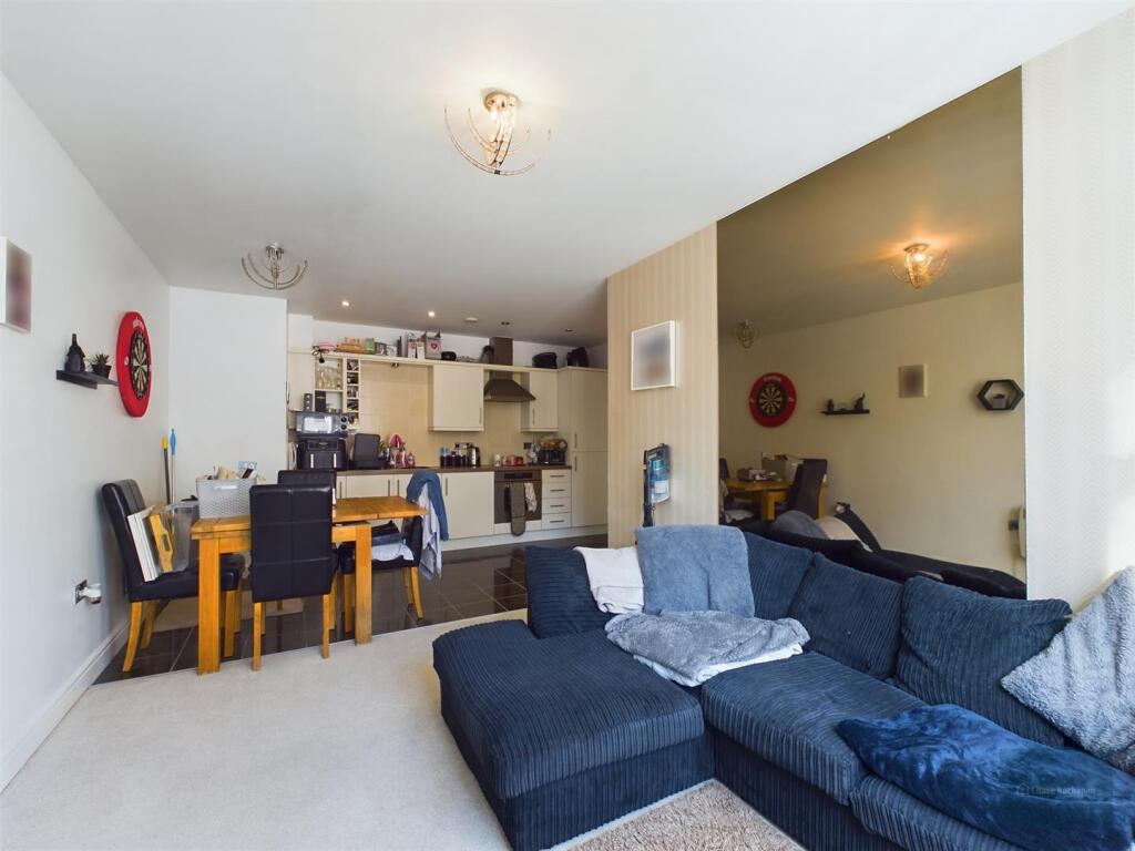 CAM03907G0-PR0047-ST