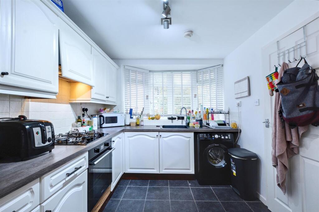 Kitchen_2.jpeg