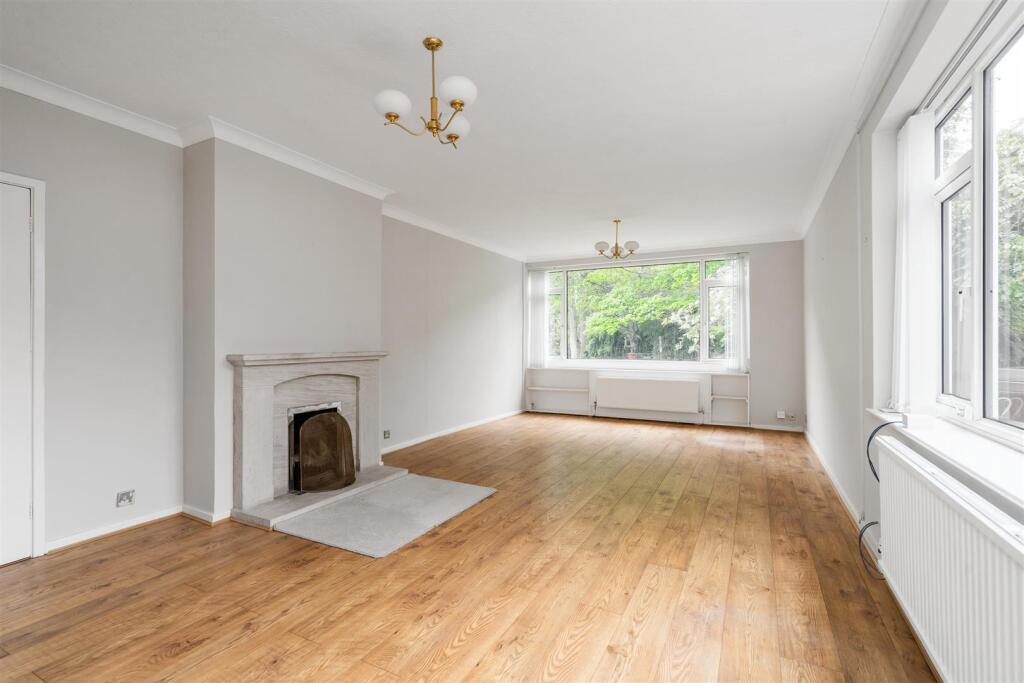 67A Hampton Lane_24.jpg