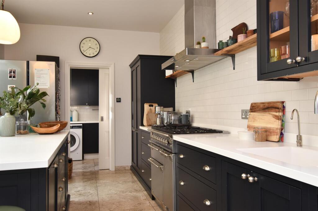 Open plan kitchen/diner